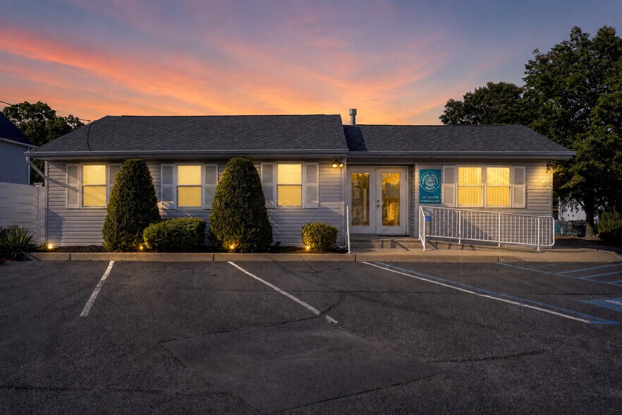 More Photos Of 2417 Bridge Ave, Point Pleasant Office For Sale