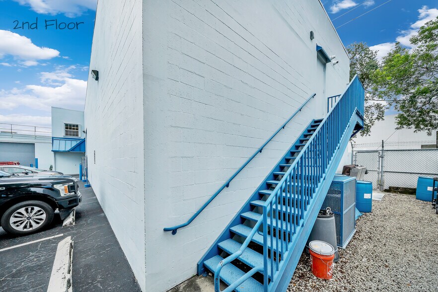 More Photos Of 1120 NW 54th St, Fort Lauderdale Warehouse For Lease