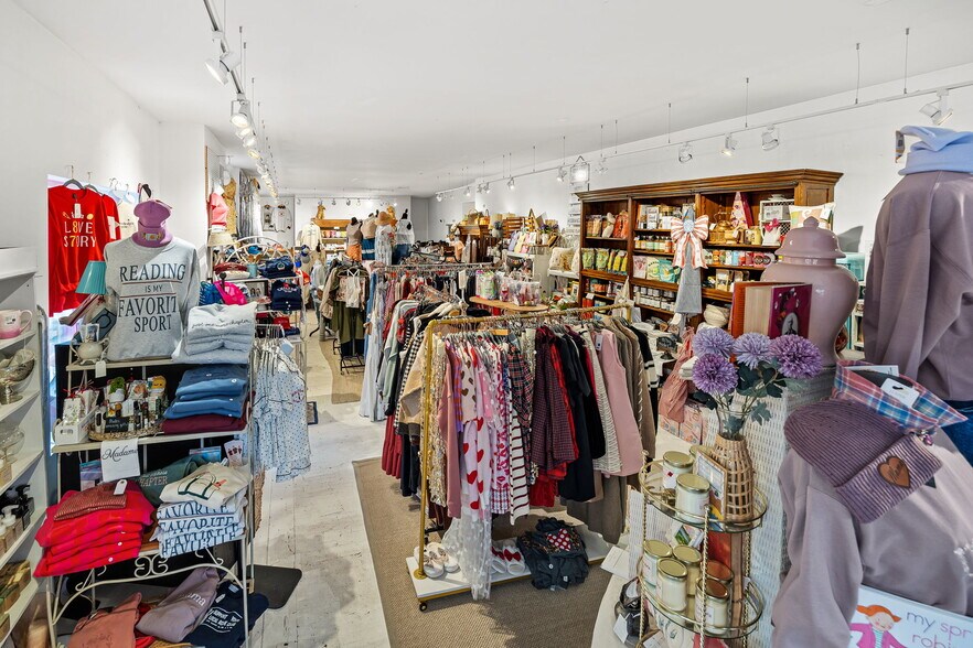 More Photos Of 2702 Ashland Ave, Saint Joseph Freestanding For Sale