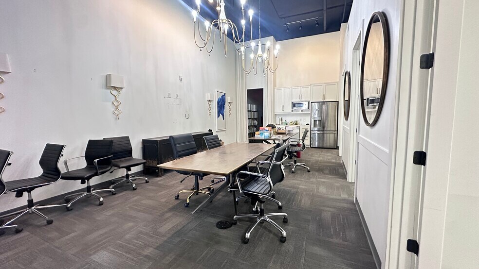 More Photos Of 4011 Charlotte Ave, Nashville Storefront For Lease