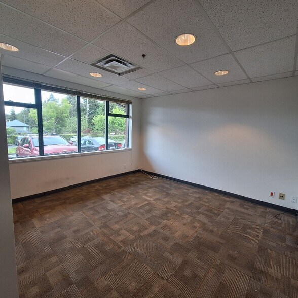 More Photos Of 6010 Brickyard Rd, Nanaimo Medical For Lease