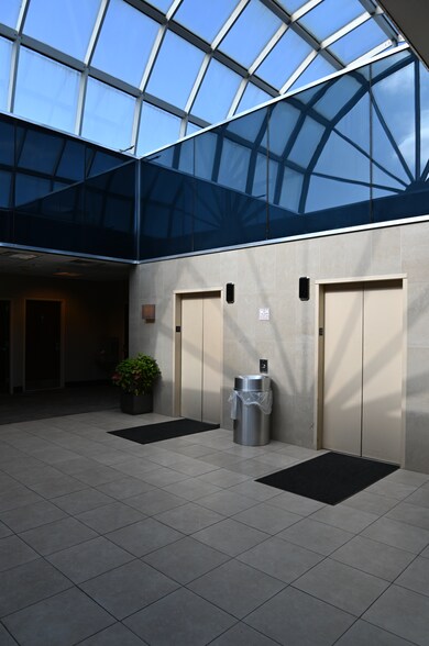 More Photos Of 490 Wheeler Rd, Hauppauge Office For Lease