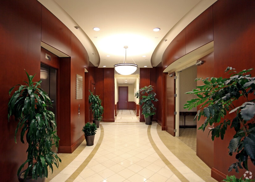 More Photos Of 4798 New Broad St, Orlando Unknown For Lease