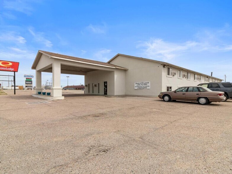 More Photos Of 1419 W 3rd St, Alliance Hotel For Sale