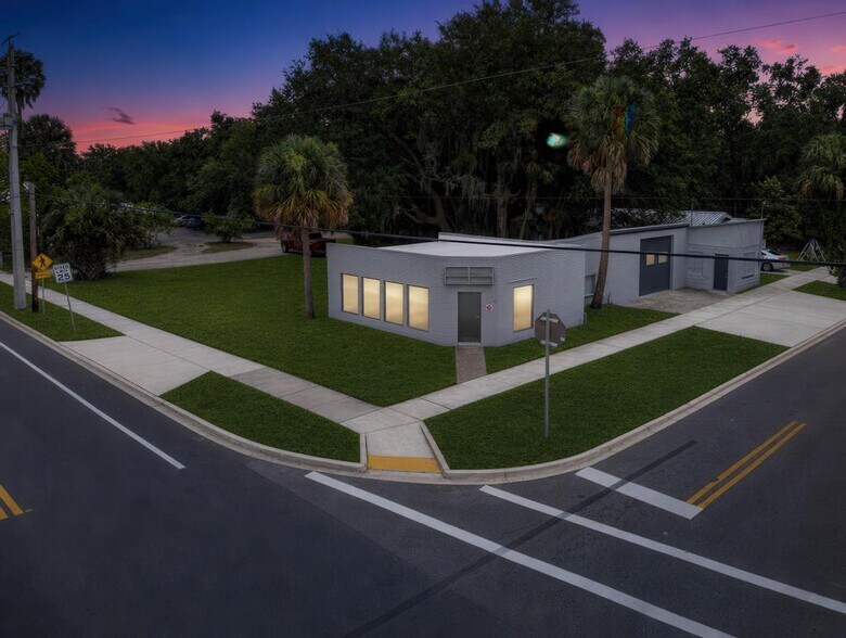 Primary Photo Of 1321 St Johns Ave, Palatka Service For Sale