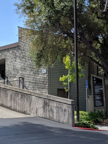 More Photos Of 125 N Jackson Ave, San Jose Medical For Sale