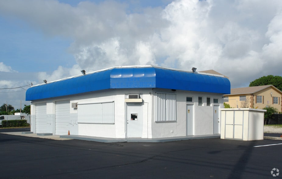 More Photos Of 4371 N Dixie Hwy, Pompano Beach Freestanding For Lease