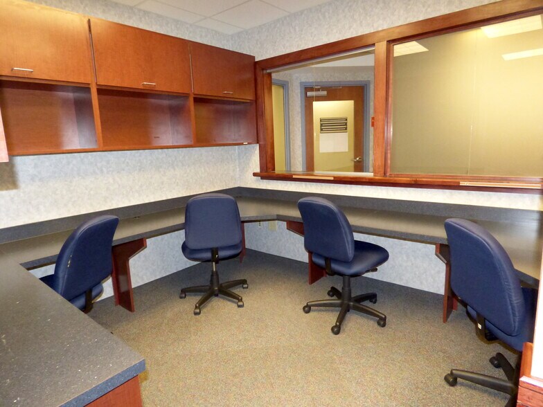 More Photos Of 399 Farmington Ave, Farmington Medical For Lease