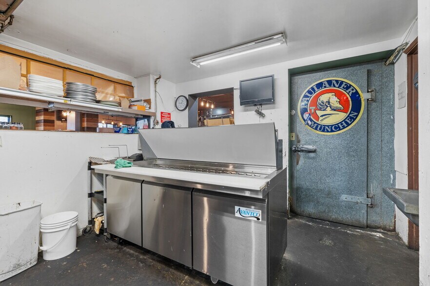 More Photos Of 351 Park Ave N, Renton General Retail For Sale