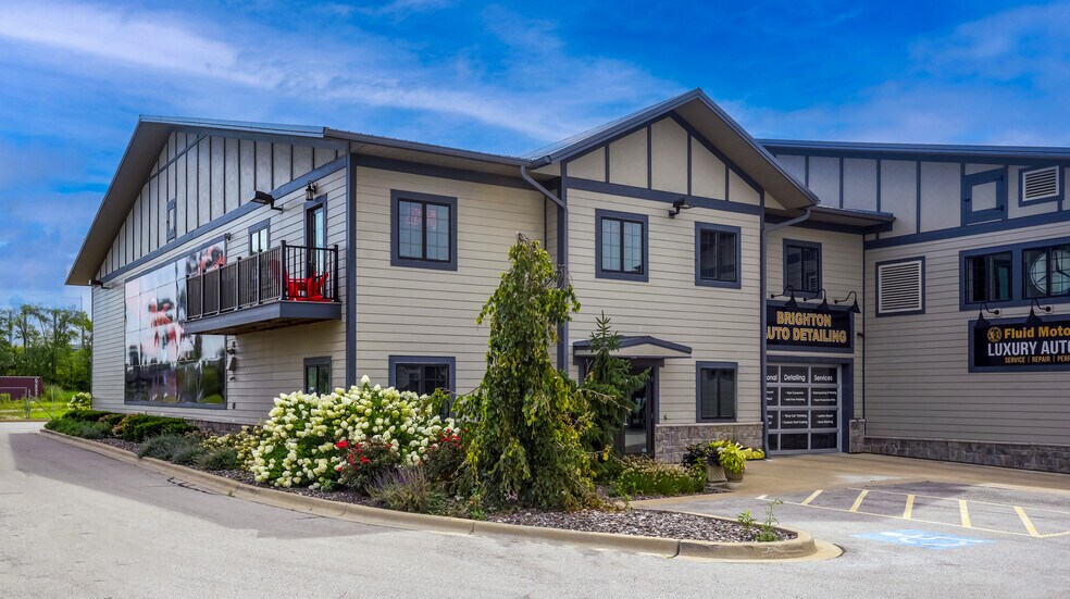 More Photos Of 2108-2260 Ferry Rd, Naperville Showroom For Sale