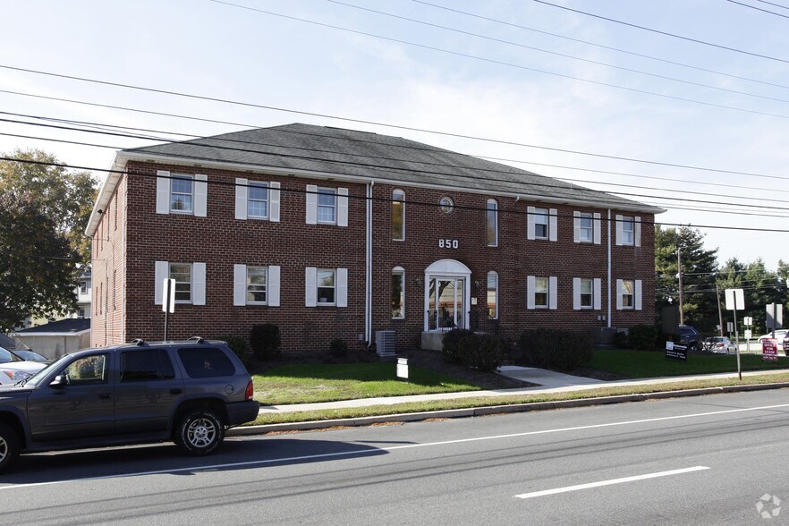 Primary Photo Of 850 West Chester Pike, Havertown Medical For Sale