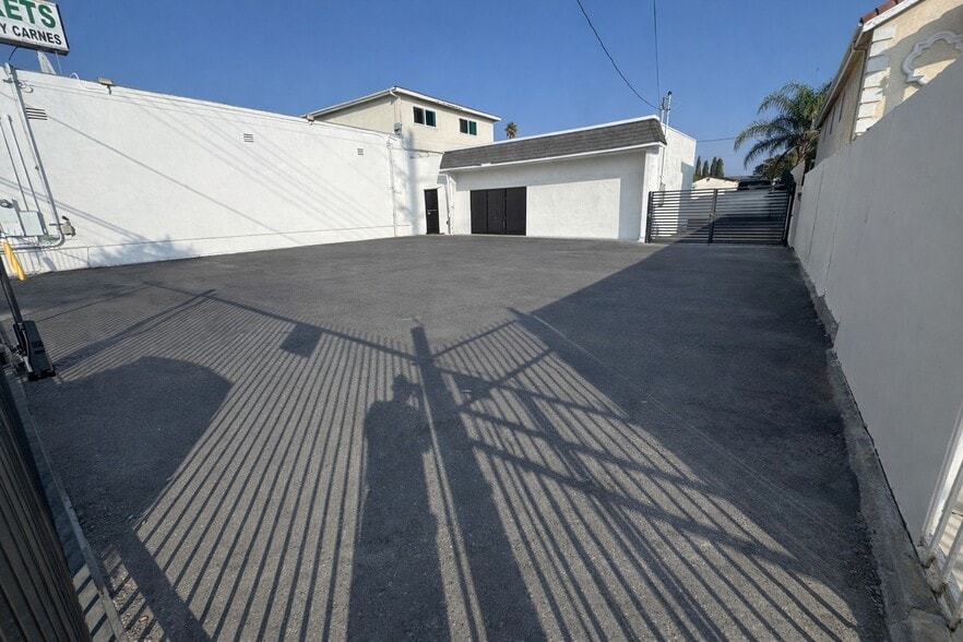 More Photos Of 1236 N Wilmington Blvd, Wilmington Storefront For Sale