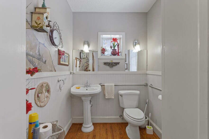 More Photos Of 310 S Clinton Ave, Dunn Medical For Sale