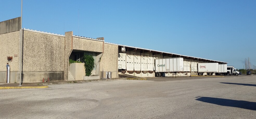 More Photos Of 255 S Navigation Blvd, Corpus Christi Truck Terminal For Lease