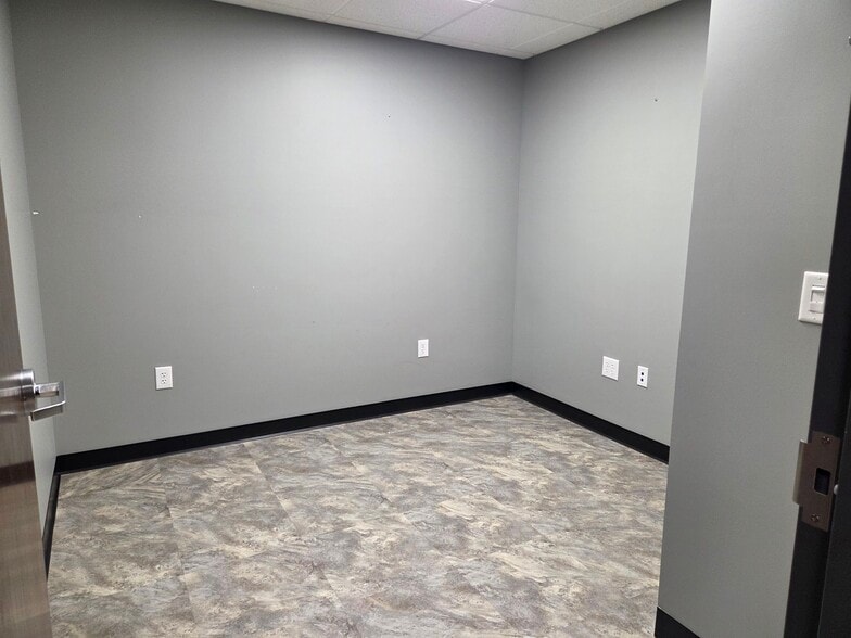 More Photos Of 1-7 S Mount Vernon Ave, Uniontown Storefront Retail Residential For Sale