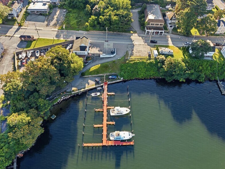 More Photos Of 53 Thames St, Groton Marina For Sale