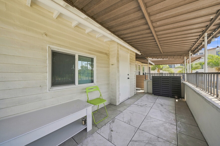 More Photos Of 939 S Wilton Pl, Los Angeles Apartments For Sale