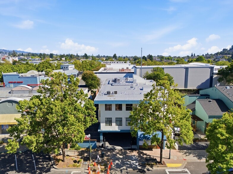 More Photos Of 6500 Fairmount Ave, El Cerrito Storefront Retail Office For Sale