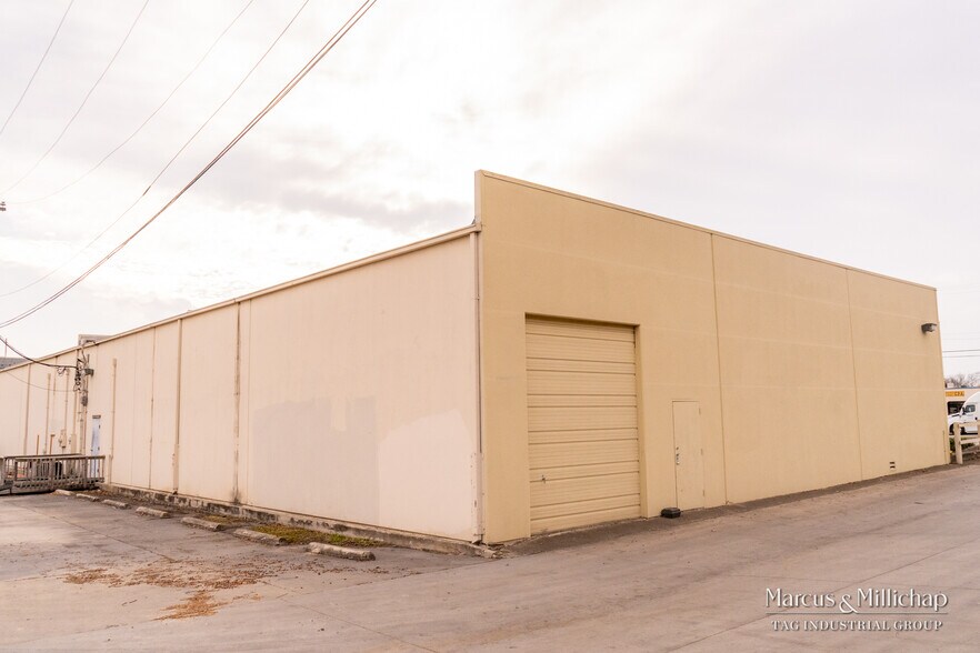 More Photos Of 5814-5818 Rittiman Plz, San Antonio Warehouse For Sale