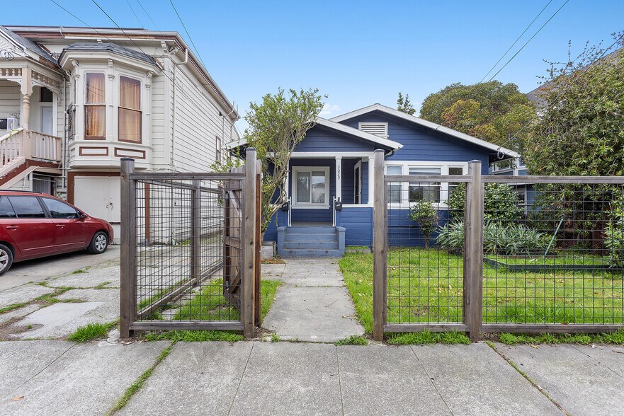 More Photos Of 3031 Chestnut St, Oakland Multifamily For Sale