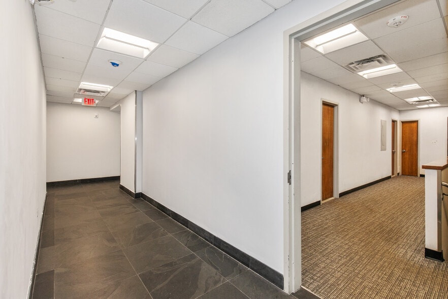 More Photos Of 575 Jericho Tpke, Jericho Office For Sale