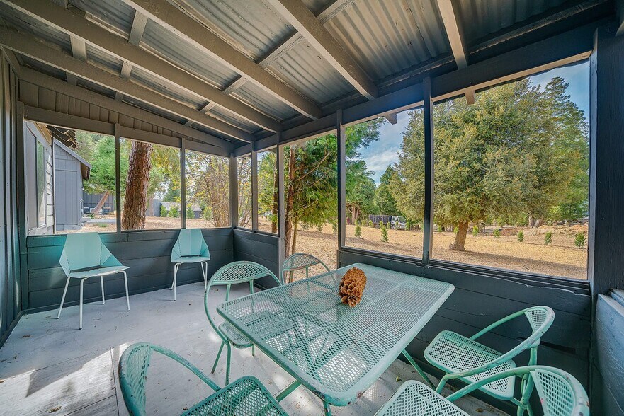 More Photos Of 25807 State Highway 189, Twin Peaks Hotel For Sale