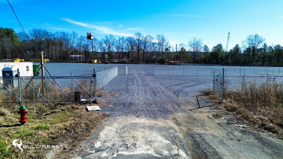 More Photos Of 152 Tyler Dr, Calhoun Warehouse For Lease