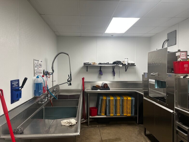 More Photos Of 2132 Sidney Baker St, Kerrville Land For Sale