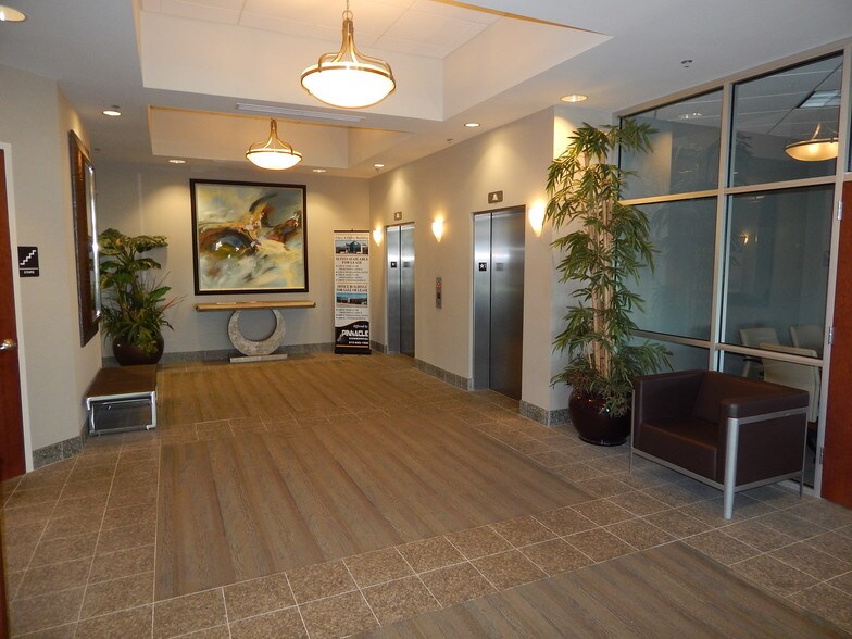 More Photos Of 5780 Osage Beach Pky, Osage Beach Coworking Space