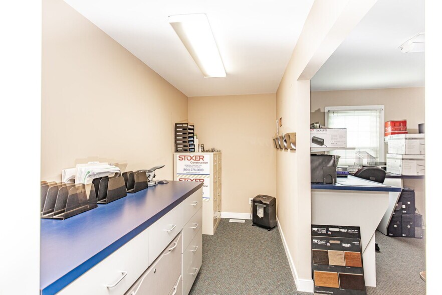 More Photos Of 10810 Hasty Ln, Midlothian Office For Sale