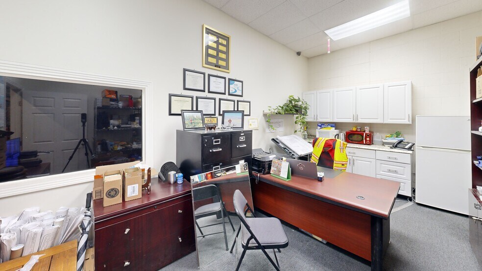 More Photos Of 767 E 14th Pl, Los Angeles Warehouse For Sale