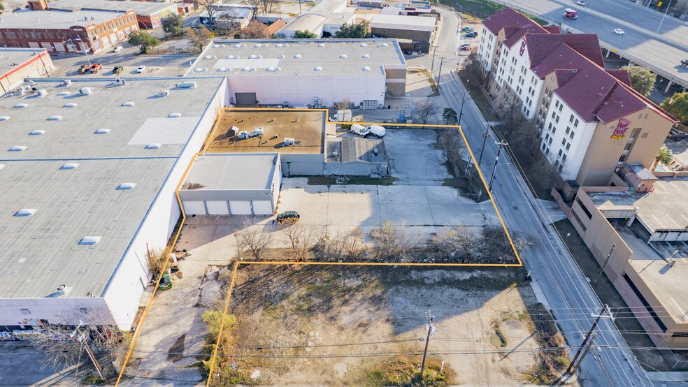 Primary Photo Of 414 Live Oak Rd, San Antonio Warehouse For Lease