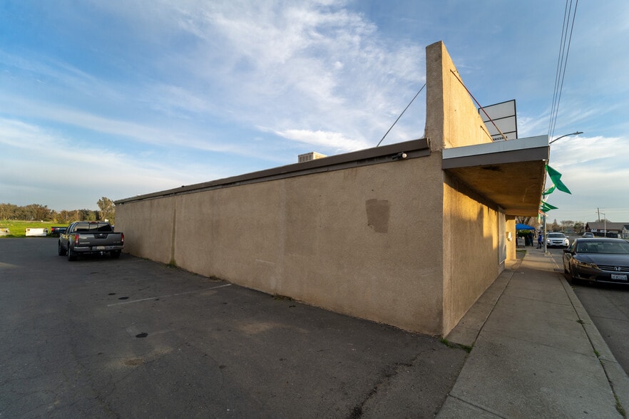 More Photos Of 5037-5041 Olivehurst Ave, Olivehurst Freestanding For Sale