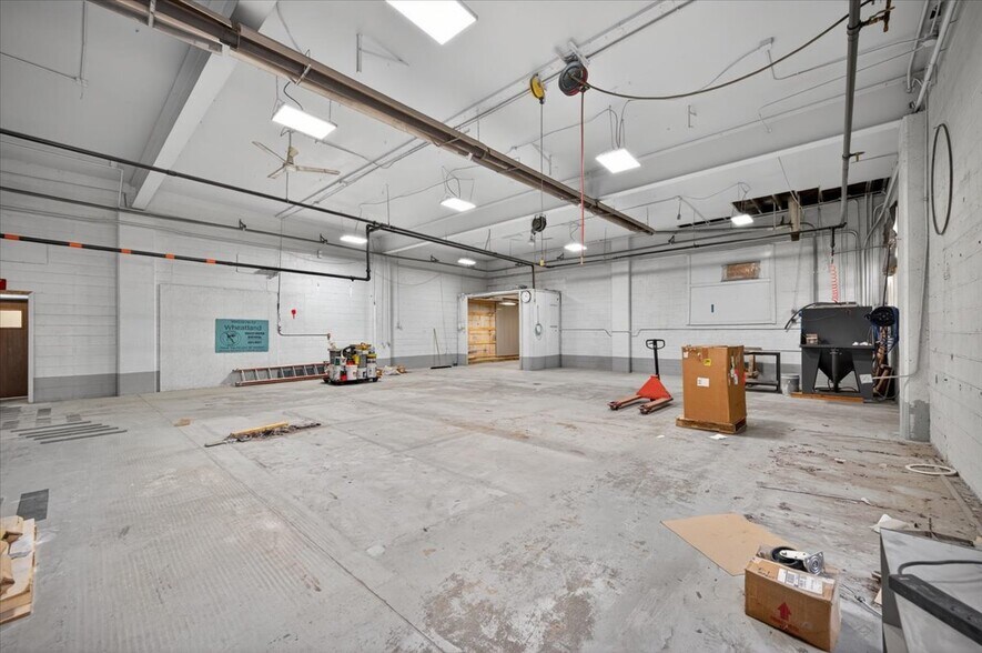 More Photos Of 1302 9th St, Wheatland Industrial For Sale