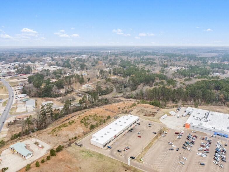 More Photos Of 771 Sterlington Hwy, Farmerville General Retail For Lease