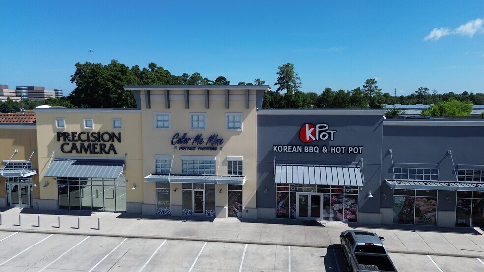 More Photos Of 17937-17945 I-45 S, Shenandoah Unknown For Lease
