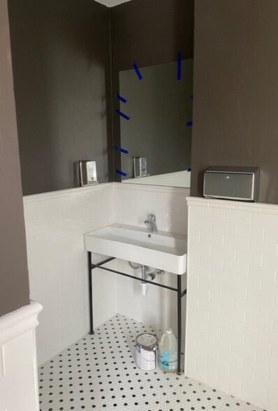 More Photos Of 970-980 Garnet Ave, San Diego Storefront Retail Office For Lease