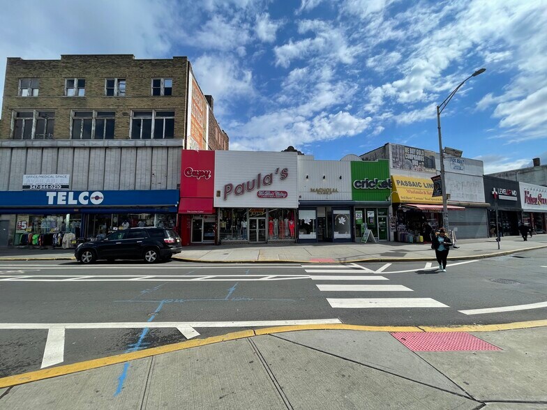 More Photos Of 704 Main Ave, Passaic Storefront For Lease