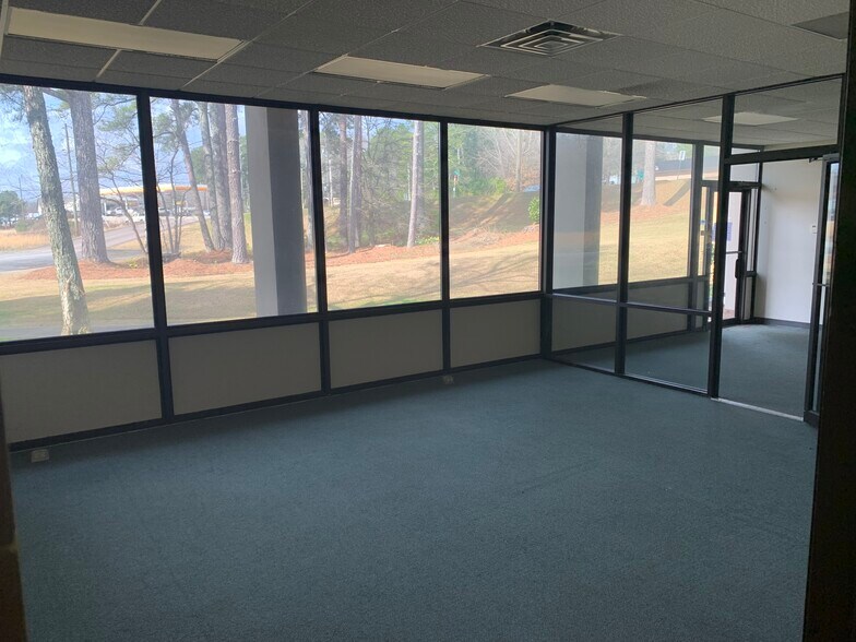 More Photos Of 1330 N Park St, Carrollton Medical For Sale