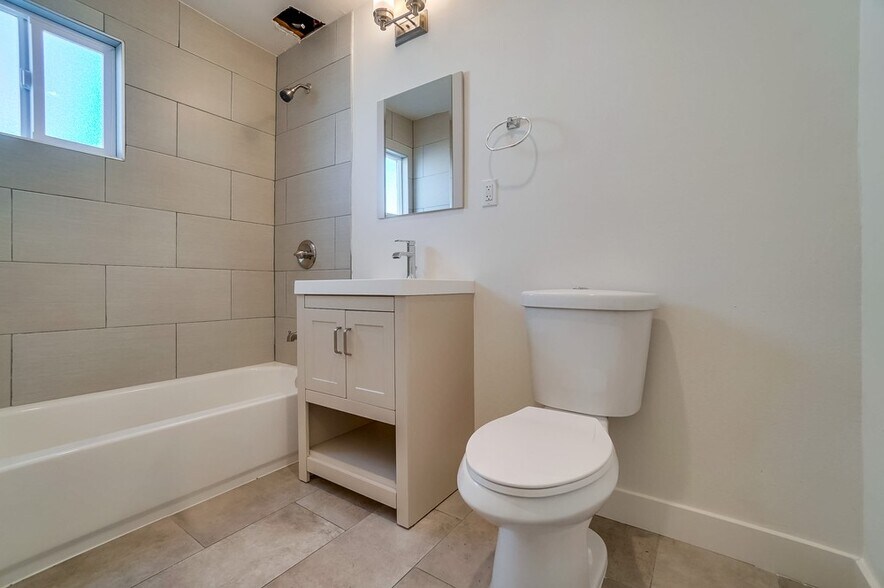 More Photos Of 1940 Chestnut Ave, Long Beach Apartments For Sale