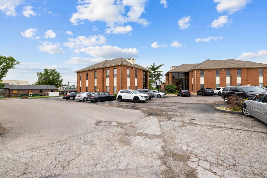 More Photos Of 4191 Crescent Dr, Saint Louis Medical For Lease