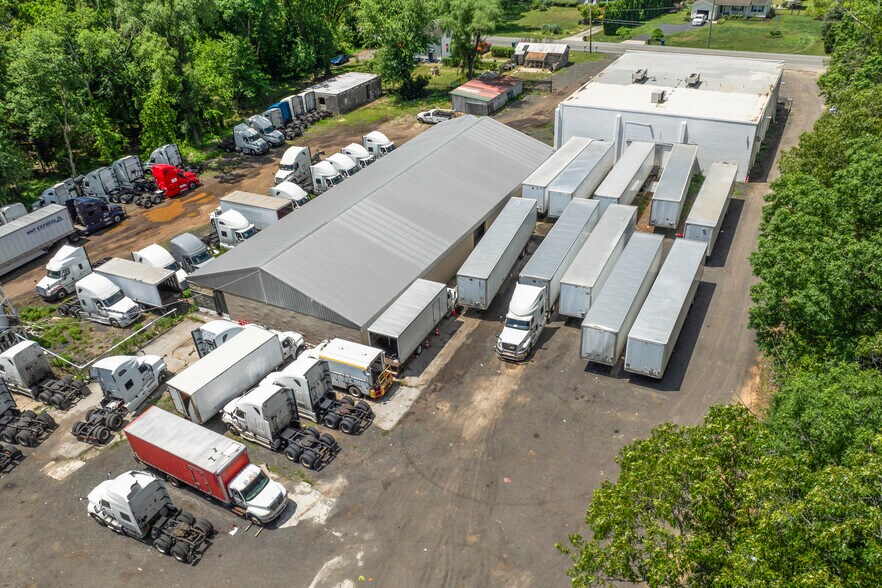 More Photos Of 2660 Main Rd, Franklinville Contractor Storage Yard For Sale