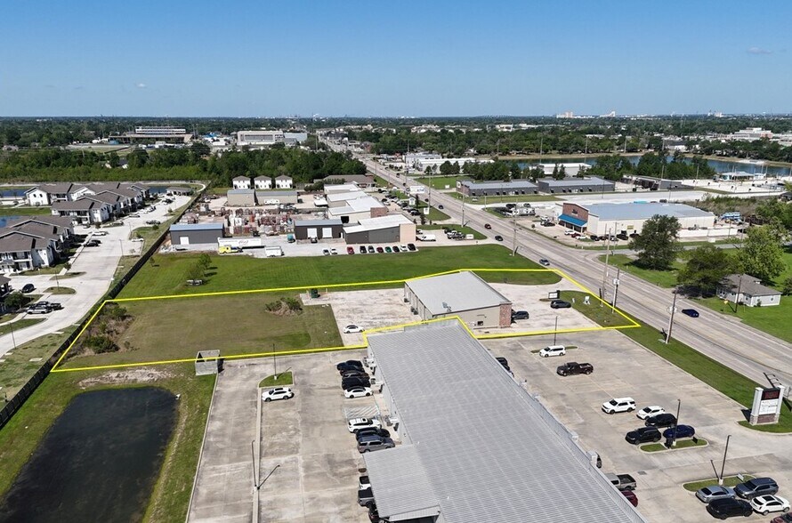 More Photos Of 1520 E McNeese St, Lake Charles Storefront Retail Office For Sale