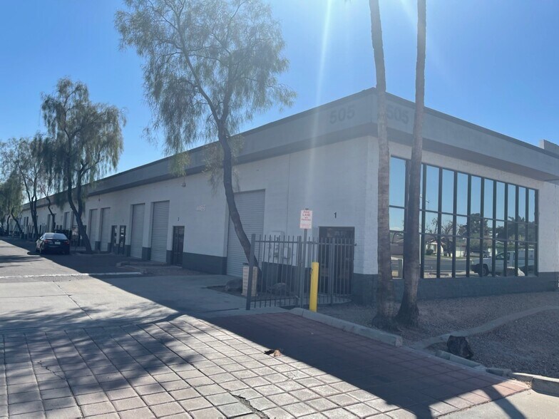 More Photos Of 505 W 8th Ave, Mesa Warehouse For Lease
