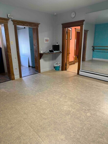 More Photos Of 15250 Kutztown Rd, Kutztown Office Residential For Sale