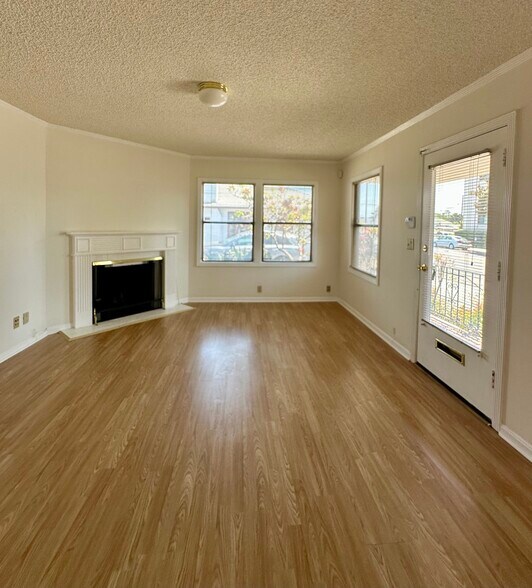 More Photos Of 2062 Washington Ave, San Leandro Apartments For Sale