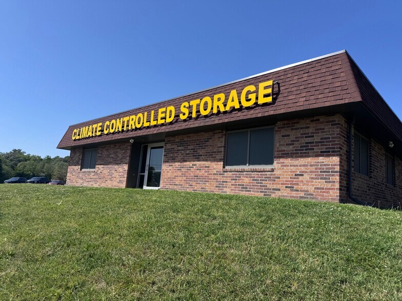 More Photos Of 1600 McPherson Ave, Council Bluffs Self Storage For Sale