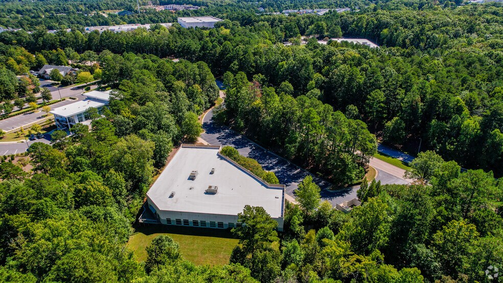 More Photos Of 15000 Weston Pky, Cary Coworking Space