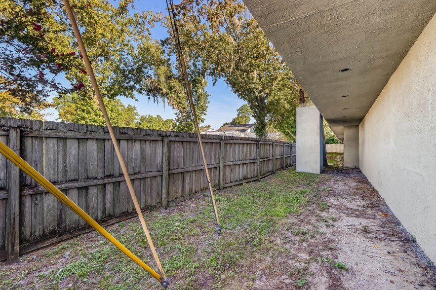 More Photos Of 6701 Beach Blvd, Jacksonville Freestanding For Lease