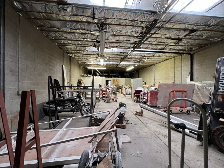 More Photos Of 3267 S 300 W, Salt Lake City Manufacturing For Lease
